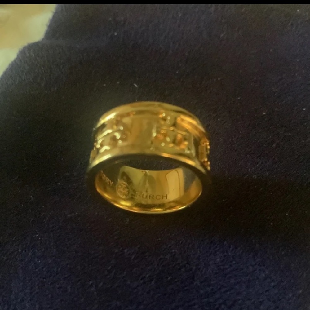 Tory Burch size 7 gold ring